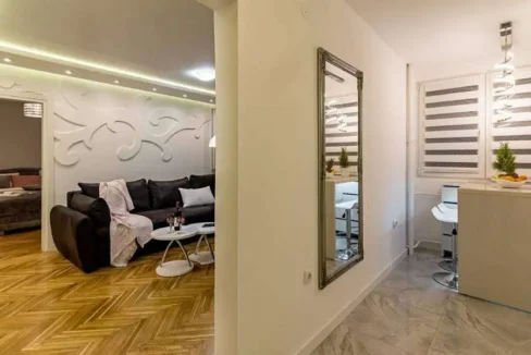 Apartman Pari - stan na dan Voždovac sa parkingom i terasom